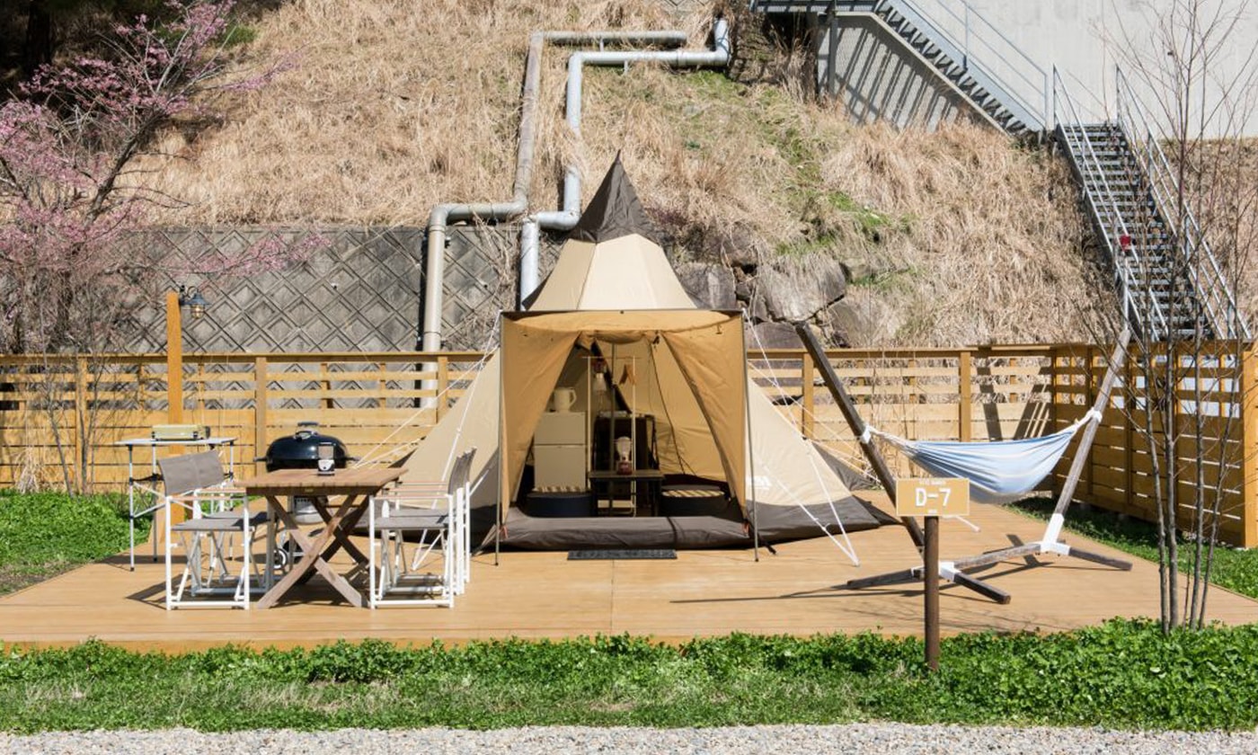 GLAMPING TENT