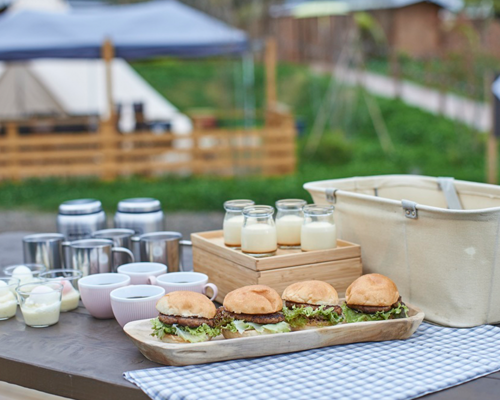 GLAMPING TENT